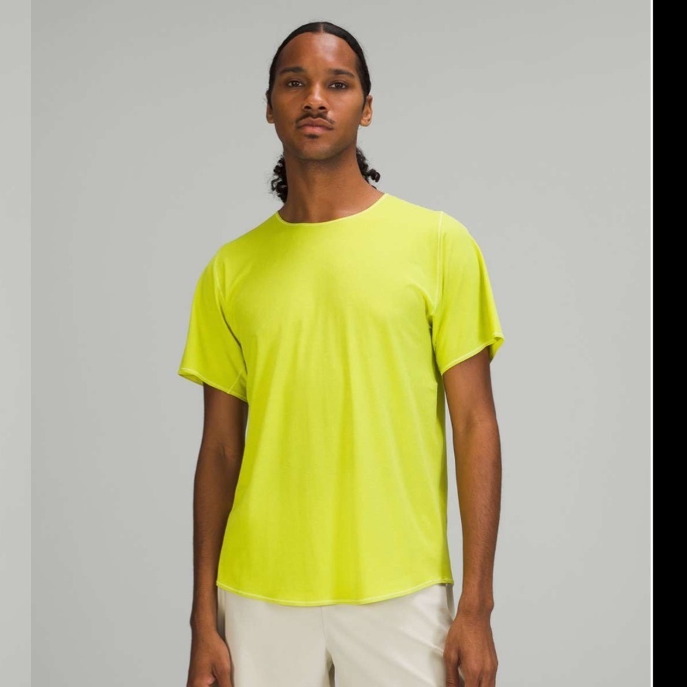lululemon athletica Men's Yellow Serpentine Running T-Shirt